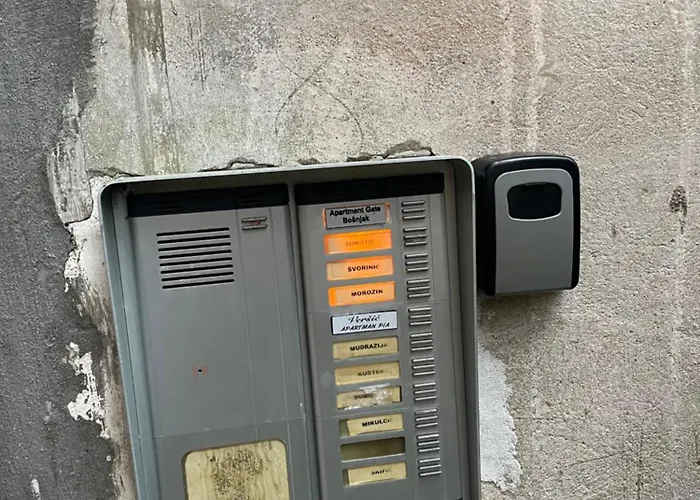 Gate Old Town Ζαντάρ