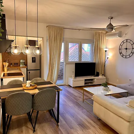 Gate Old Town * 扎达尔